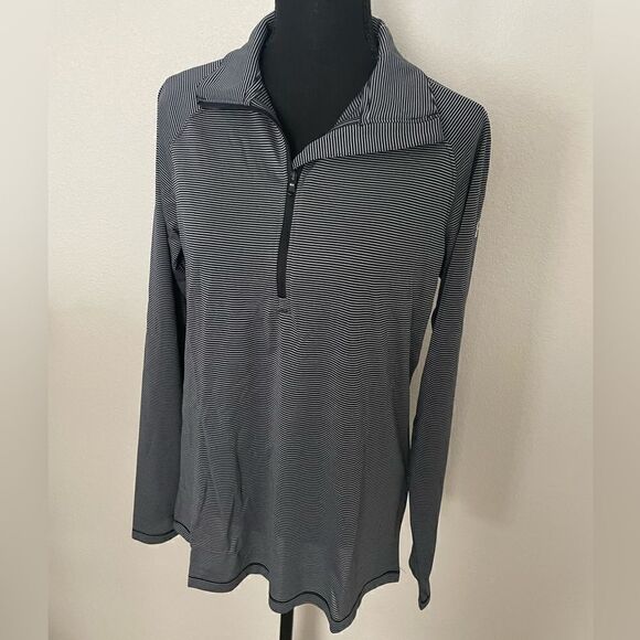 NWT Under Armour Women’s Tech Stripe Shirt - Picture 3 of 8